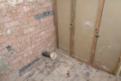 nuneaton-bathrooms-expose-studded-wall-in-bathroom