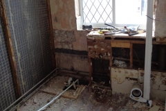 nuneaton-bathrooms-water-damaged-bathroom-wall