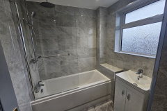 family-bathroom-fitted-wall-to-wall-nuneaton