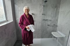 happy-with-new-mobility-shower-nuneaton